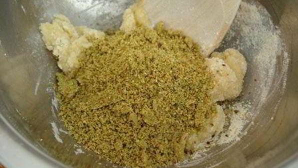 фисташковые капкейки с малиной