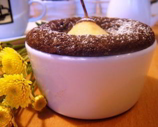 Груши в шоколадном кексе