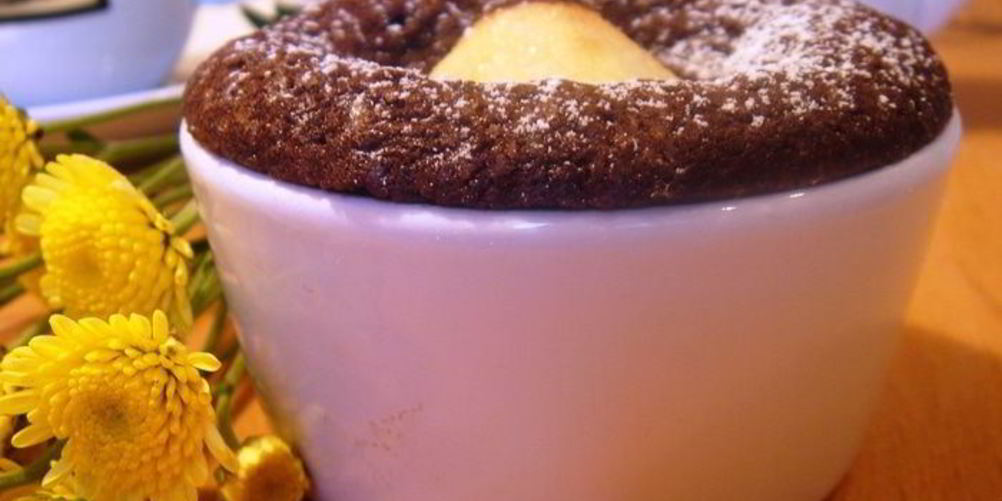 Рецепт груши в шоколадном кексе