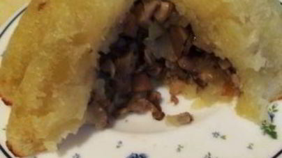 Картофельные кексы с грибной начинкой