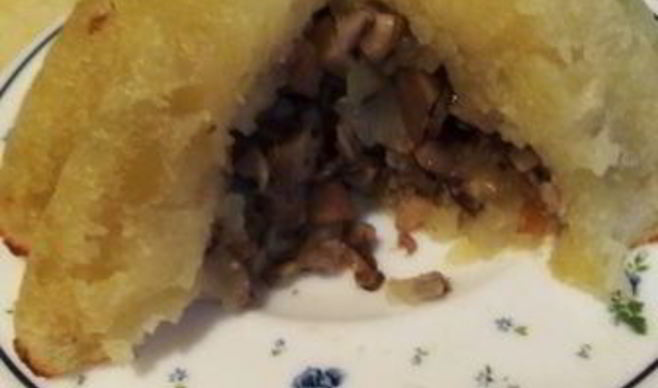 Картофельные кексы с грибной начинкой