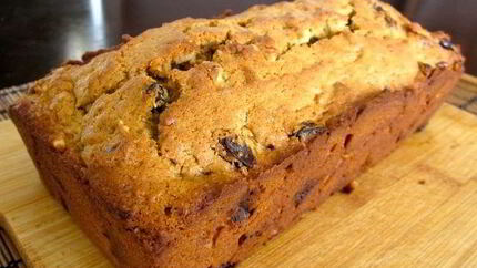 Кекс с изюмом и грецкими орехами