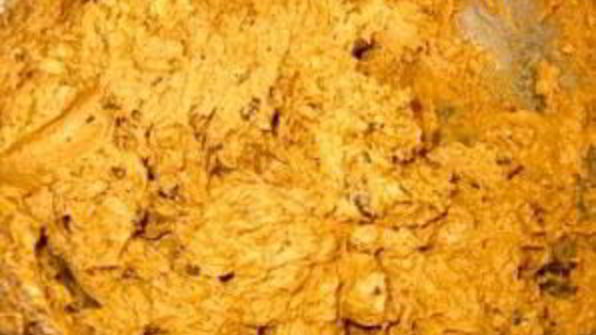 кекс с изюмом и грецкими орехами