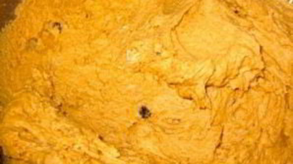 кекс с изюмом и грецкими орехами