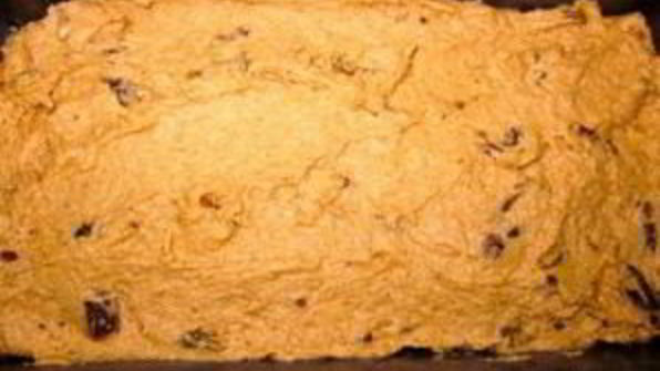 кекс с изюмом и грецкими орехами