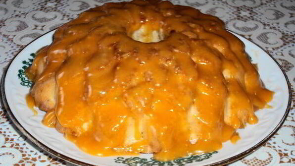 кекс с халвой и апельсиновой глазурью