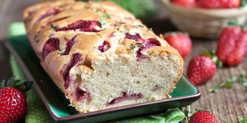 Рецепт кекс с клубникой и тимьяном