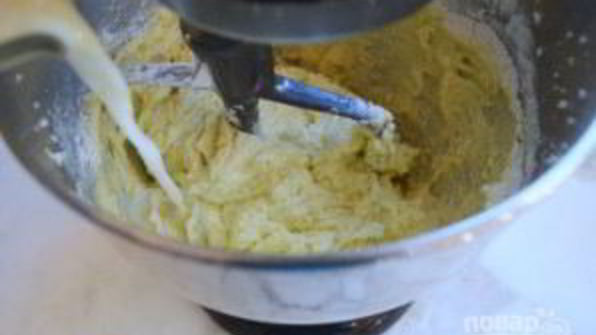 кекс с лимонной цедрой