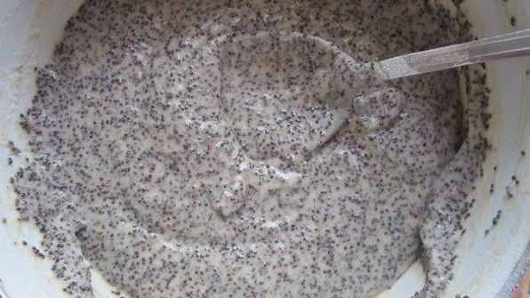 кекс с маком и черешней