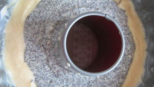 кекс с маком и черешней