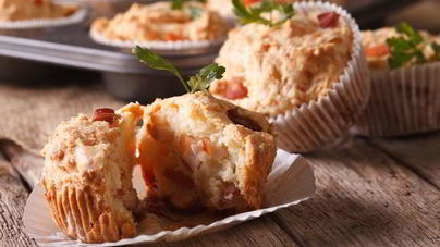 Кексики с ветчиной и сыром на закуску