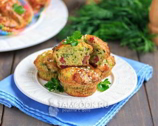 Кексы из кабачков с колбасой