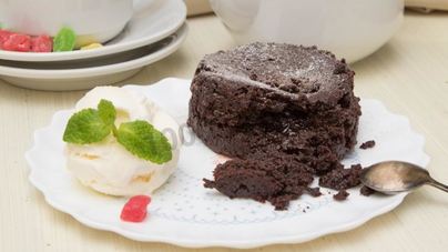 Кексы с жидким шоколадом внутри в формочках