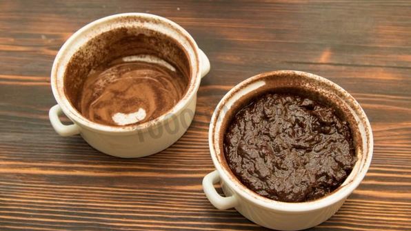 кексы с жидким шоколадом внутри в формочках