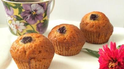 Медово-имбирные кексы с вишней