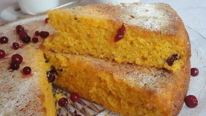Морковно-апельсиновый кекс с клюквой