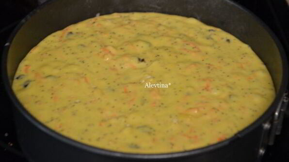 морковный кекс со сливой