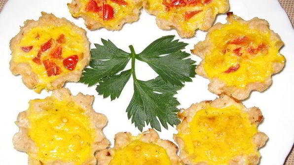 мясные кексы с сырно-яичной начинкой