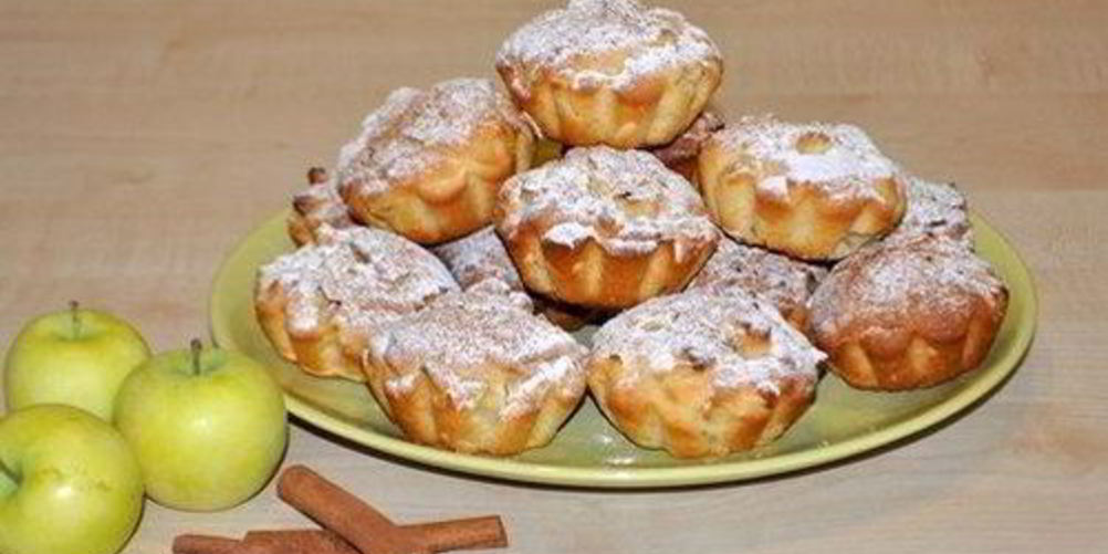 Рецепт нежные яблочные кексы с корицей
