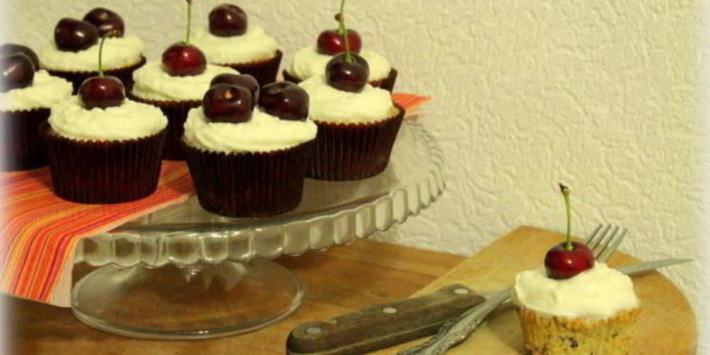 Рецепт орехово-шоколадные кексы с черешней