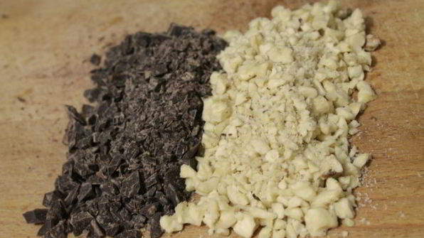 орехово-шоколадные кексы с черешней