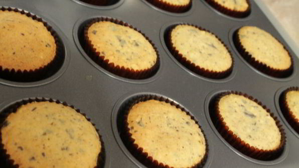 орехово-шоколадные кексы с черешней