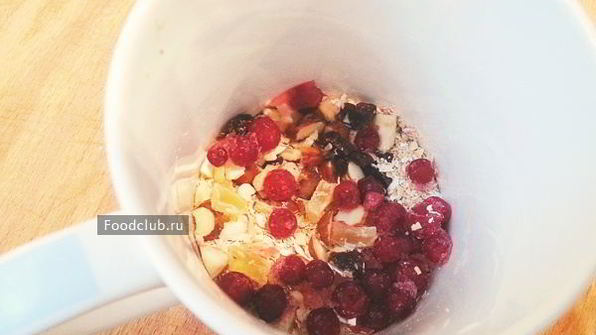 овсяный микроволновый капкейк