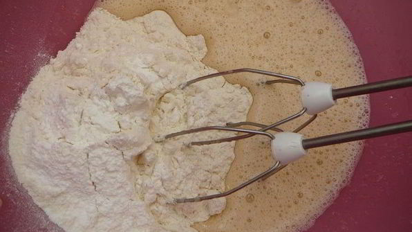 пряный кекс с вяленой клюквой, курагой и орехами