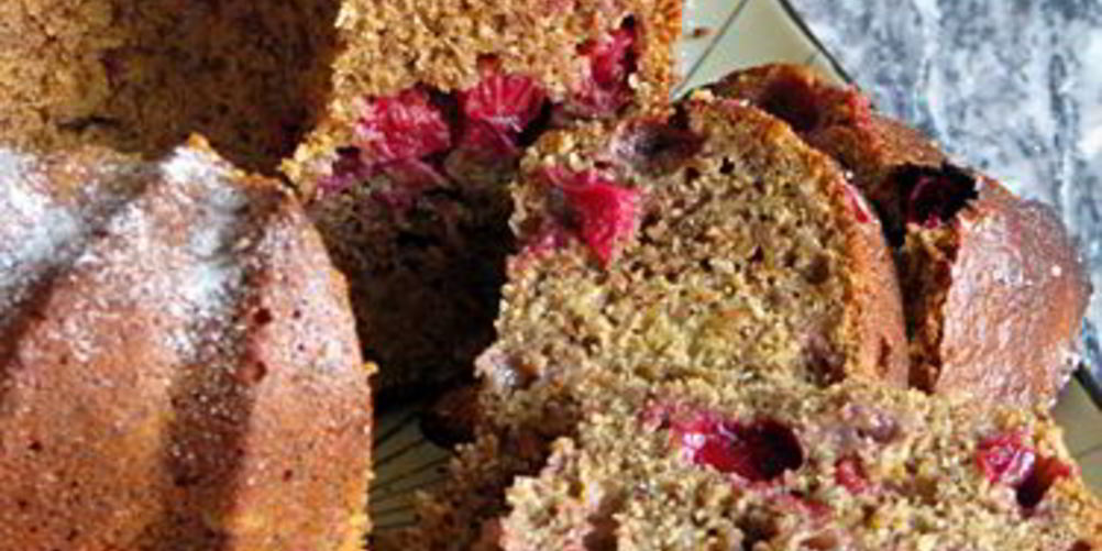 Рецепт пряный тыквенный кекс с клюквой