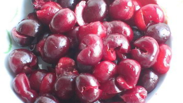 шоколадный кекс с черешней