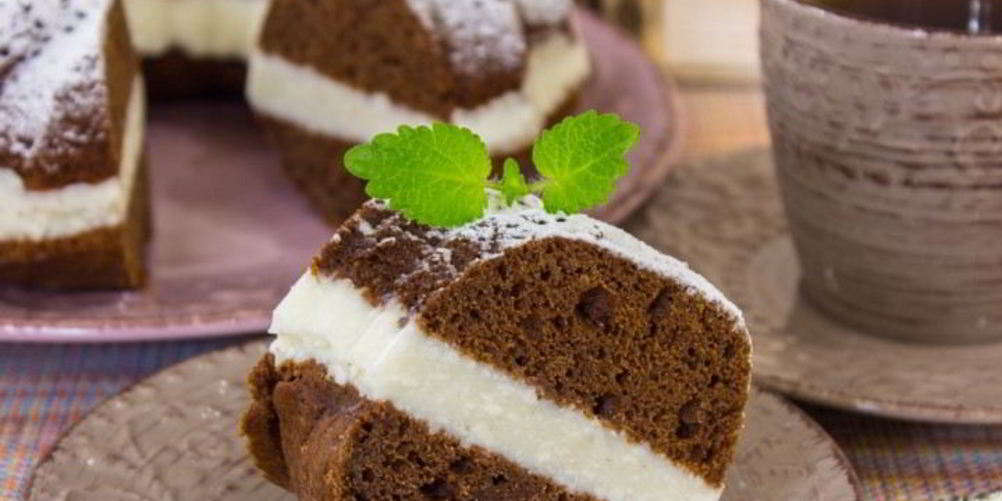 Рецепт шоколадный кекс с творожным кремом