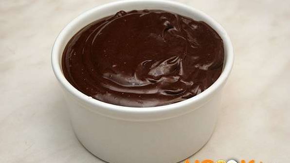 шоколадный кекс с жидкой начинкой