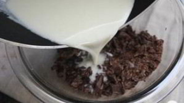 шоколадный кекс со сливочной глазурью