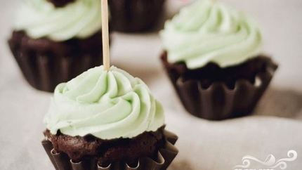 Шоколадные капкейки с мятным кремом