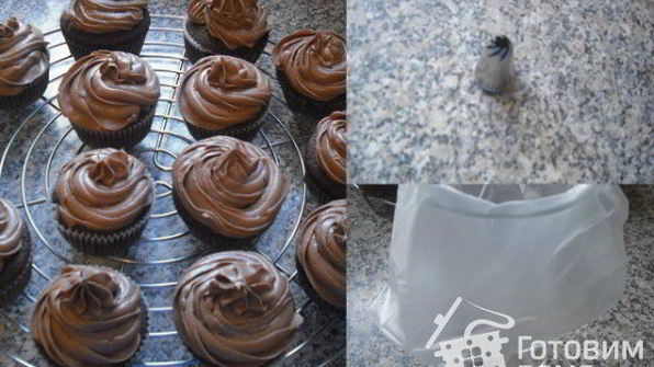шоколадные капкейки украшенные шоколадным фростингом