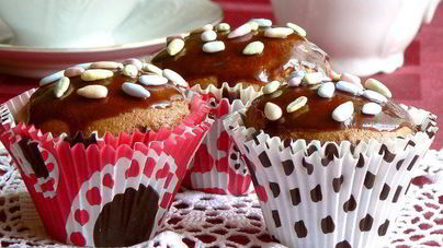 Шоколадные кексы с брусникой