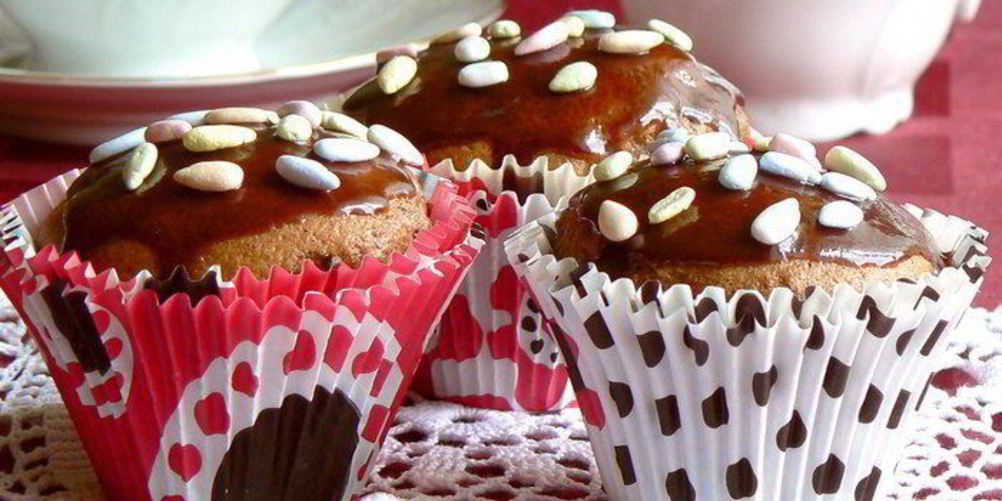 Рецепт шоколадные кексы с брусникой