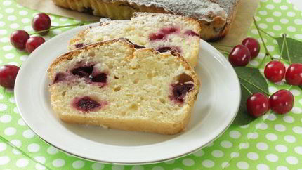 Творожный кекс с вишней