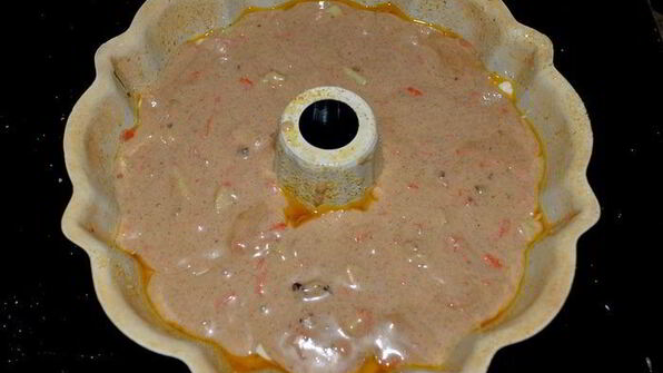 яблочный кекс с морковью и глазурью пралине