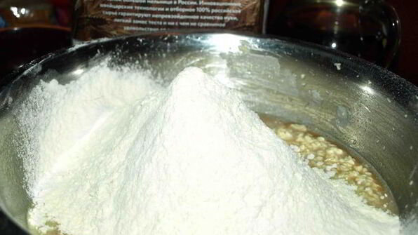 яблочный кекс с вяленой вишней