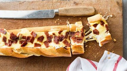 Багет с начинкой