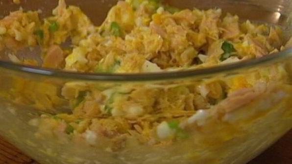 багет с тунцом и домашним майонезом