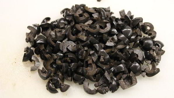 батон с оливками и грецкими орехами