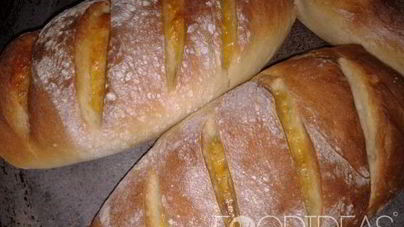 Батон с сыром и чесноком