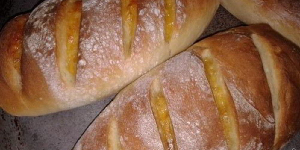 Рецепт батон с сыром и чесноком