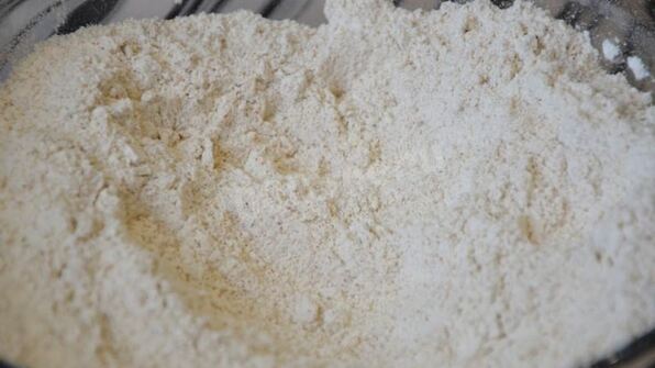 домашний хлеб с сухофруктами и фундуком