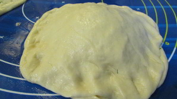 домашний хлеб с сыром и укропом