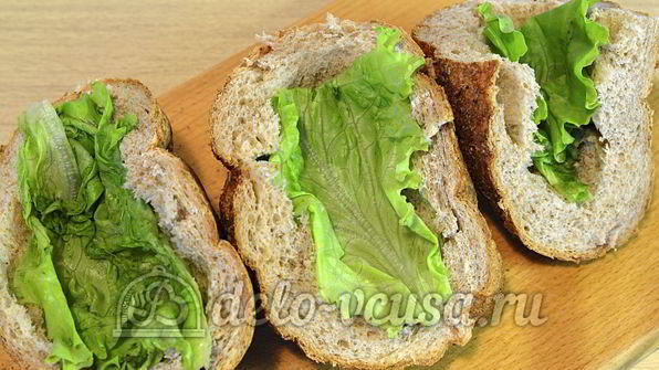 фаршированный хлеб с рыбными консервами