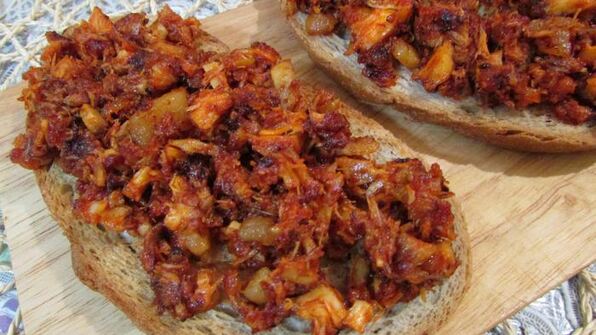 хеннеброд — хлеб с курицей