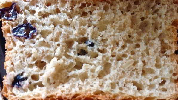 хлеб без замеса с изюмом и семечками